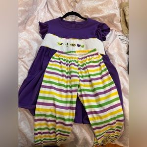 Girls 14/16 Mardi Gras two piece set